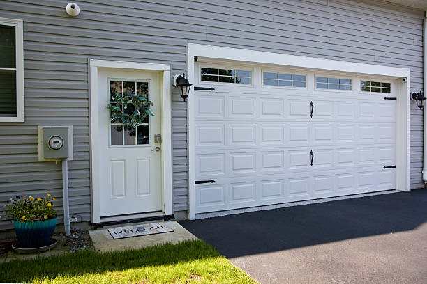 24/7 Emergency Garage Door Panel Replacement experts in Malden, MA
